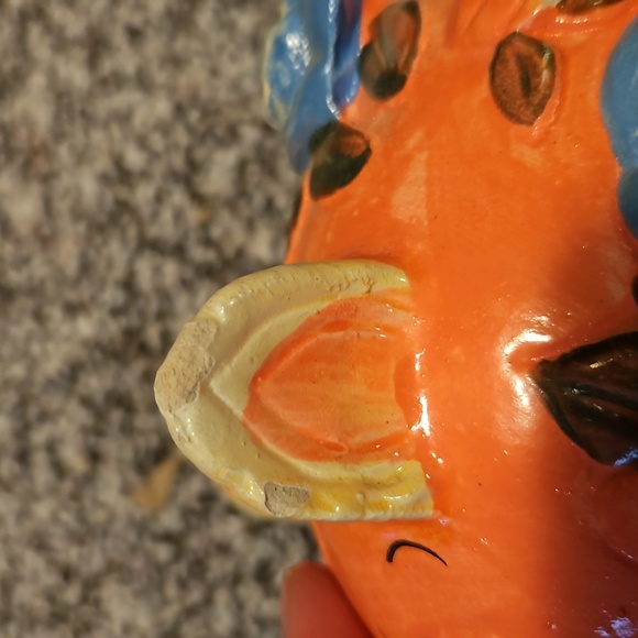 Vintage pink piggy bank. Pink with blue flowers on it - Picture 2 of 8